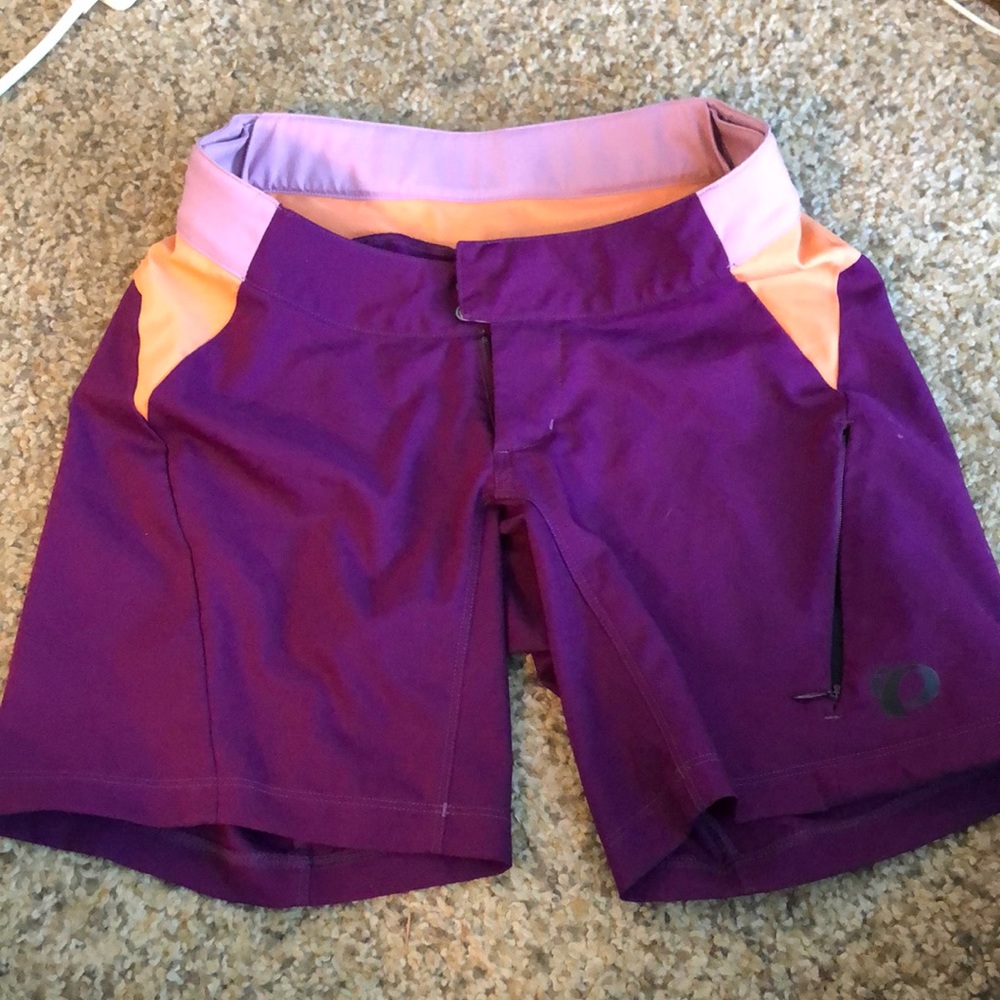 Pearl Izumi mountain bike shorts